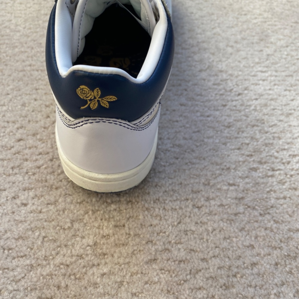 Converse - Picture 7 of 10